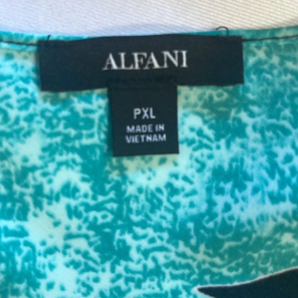 Alfani Top Size PXL 💓 - Picture 6 of 8